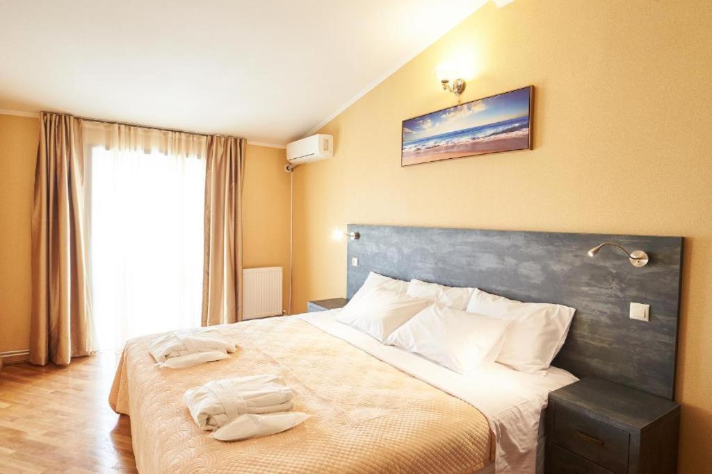 The Hilltop Skyline Hotel Tbilisi Exterior photo