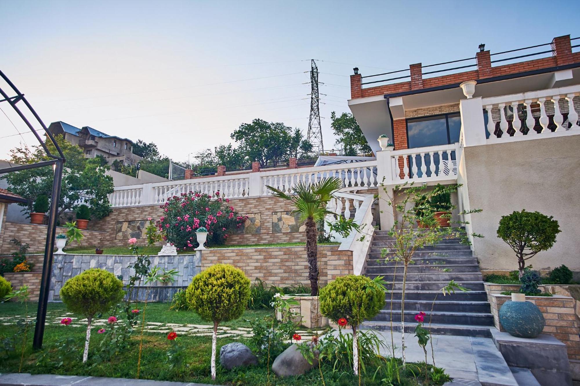 The Hilltop Skyline Hotel Tbilisi Exterior photo